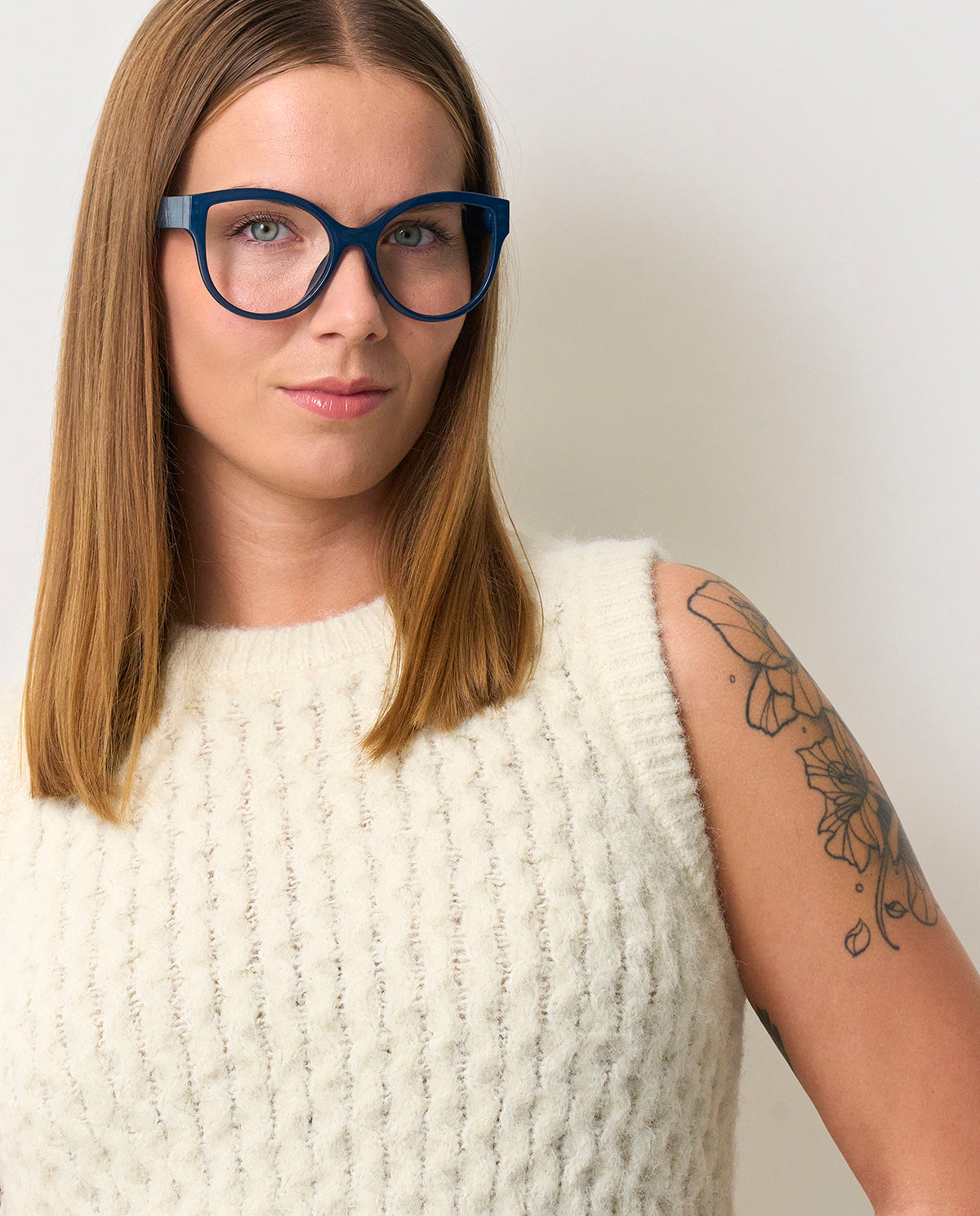 OjeOje J Reading glasses - warm grey